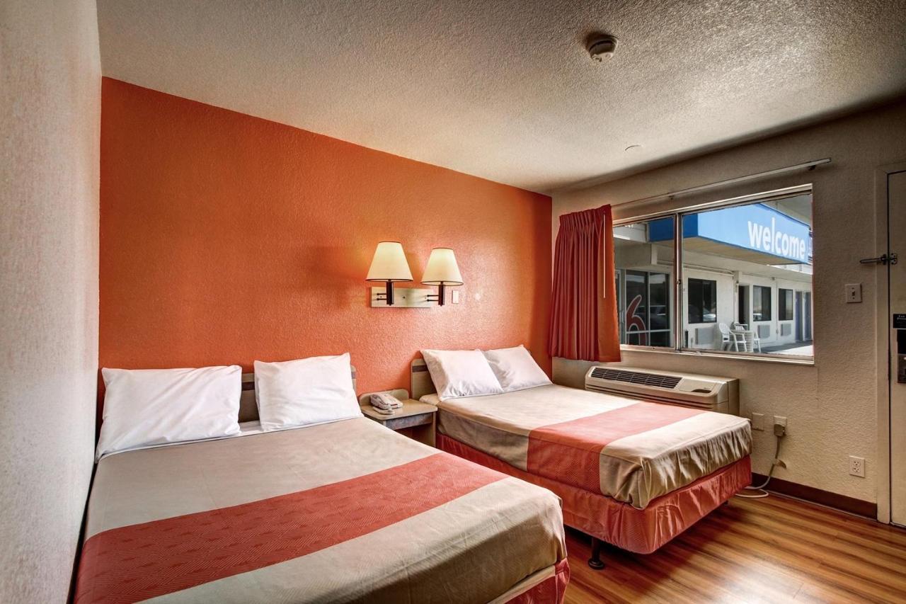 Motel 6 Wells Exterior foto
